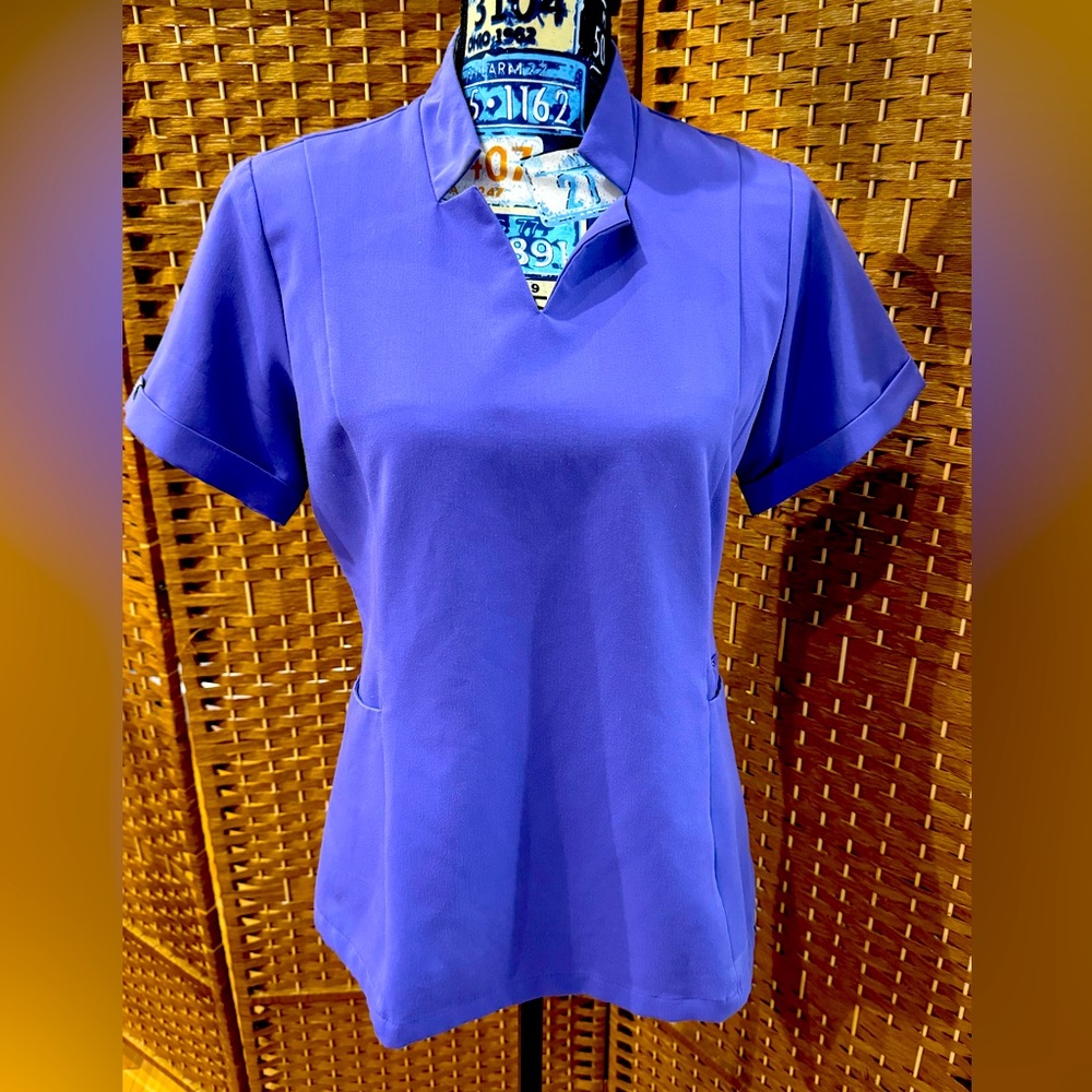 FIGS Scrub Top, Size S
